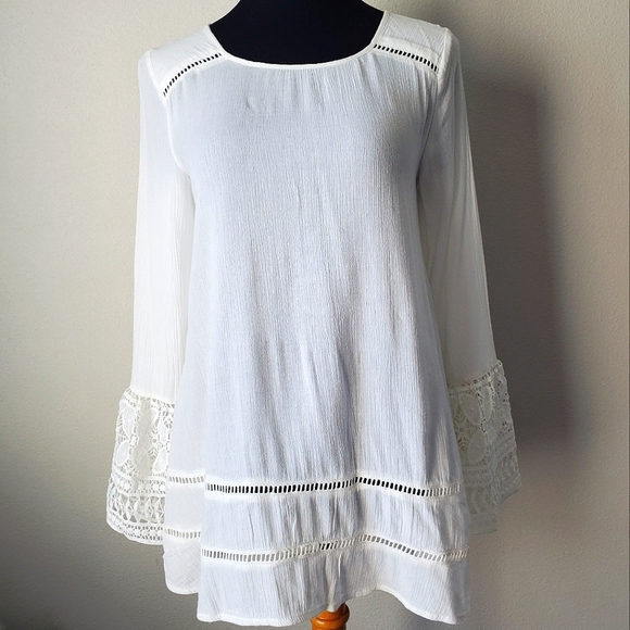 Sun & Shadow Bell Sleeve Tunic Top - Picture 1 of 6
